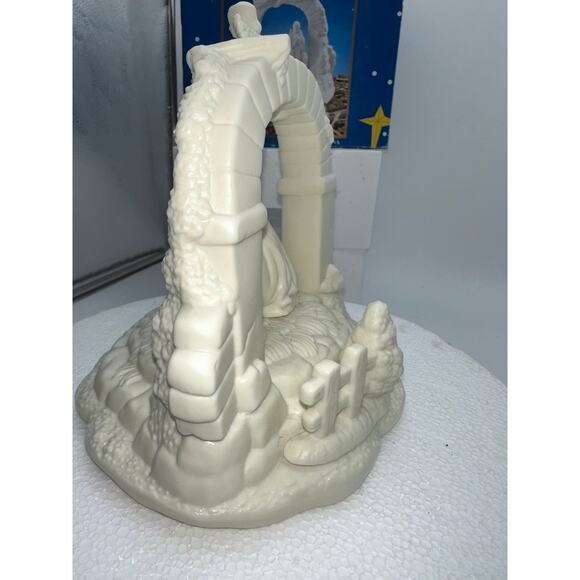 Vtg Large Nativity Set Ceramic Glazed Porcelain Christmas music Box Silent Night - Picture 10 of 12